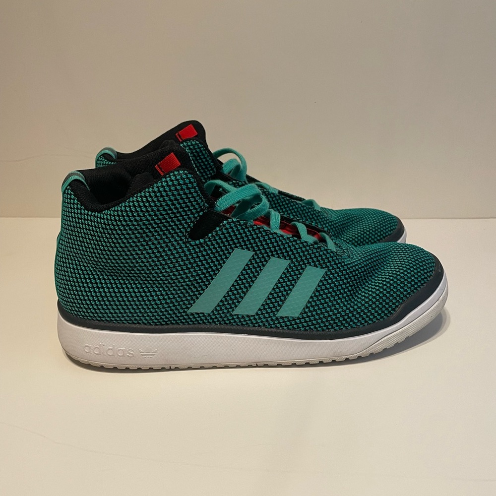 Adidas Original Veritas Mid - Picture 6 of 6